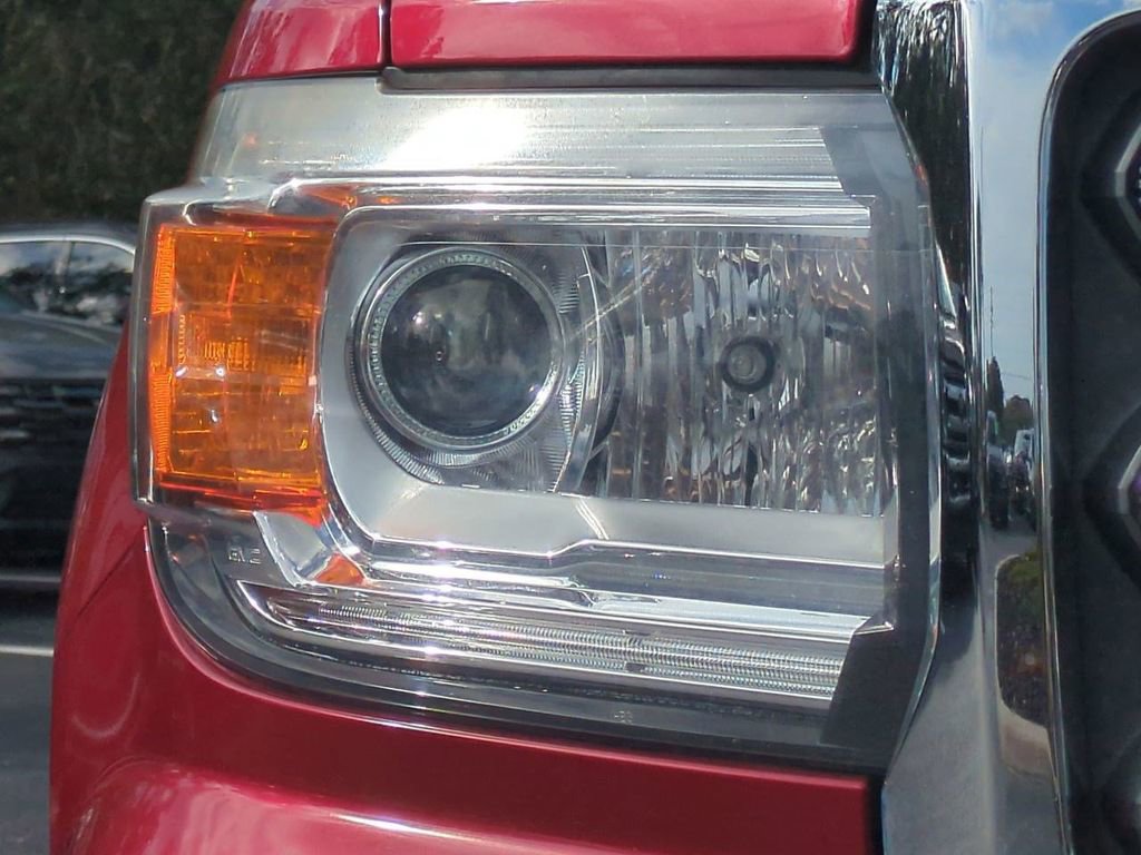 Used 2019 GMC Canyon SLT w/ Trailering Package image 10