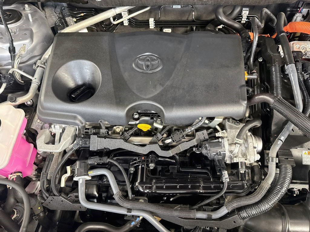 Used 2022 Toyota RAV4 Limited AWD/4WD image 38