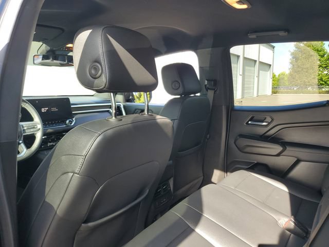 Used 2024 GMC Canyon Elevation w/ Elevation Premium Package RWD image 9