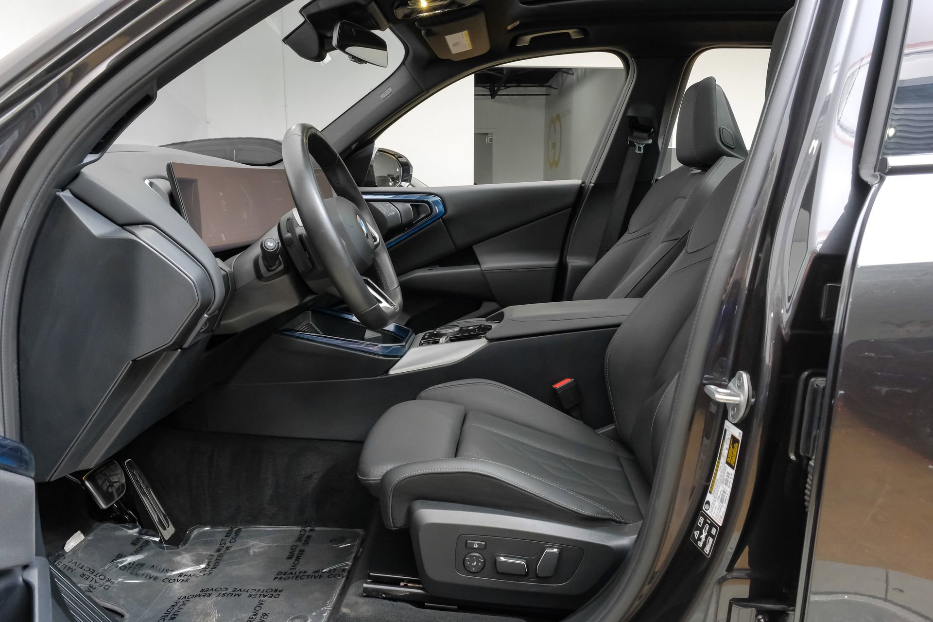 Used 2025 BMW X3 xDrive30 w/ Premium Package AWD/4WD image 4