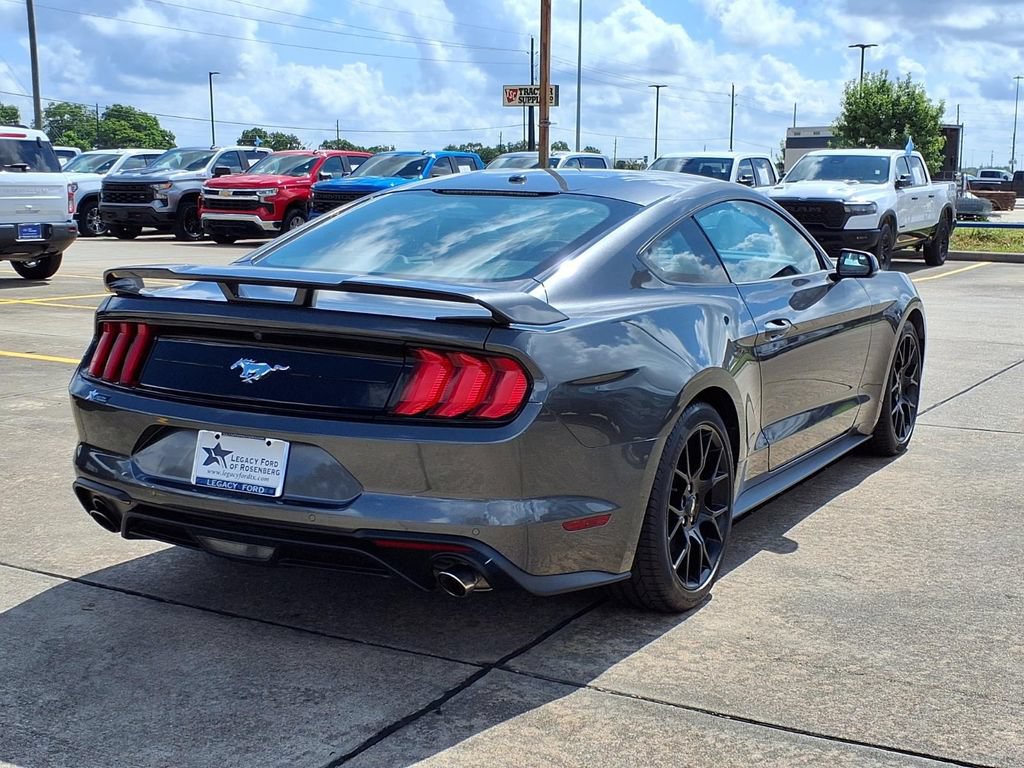 Used 2018 Ford Mustang Premium w/ Ecoboost Performance Package RWD image 2