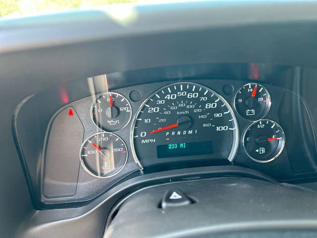 Used 2025 Chevrolet Express 2500 RWD image 15