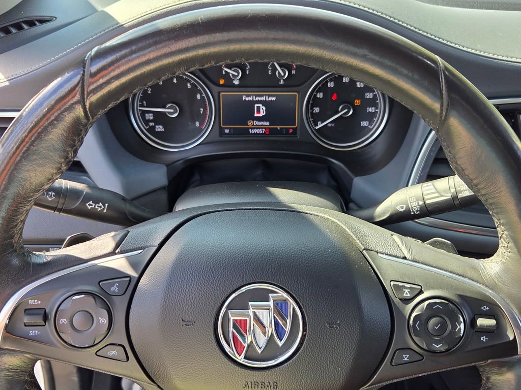 Used 2020 Buick Enclave Essence image 22