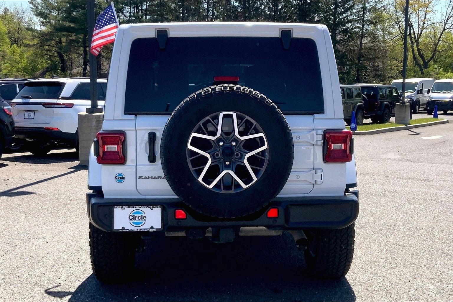 Certified 2025 Jeep Wrangler Sahara w/ Safety Group AWD/4WD image 4