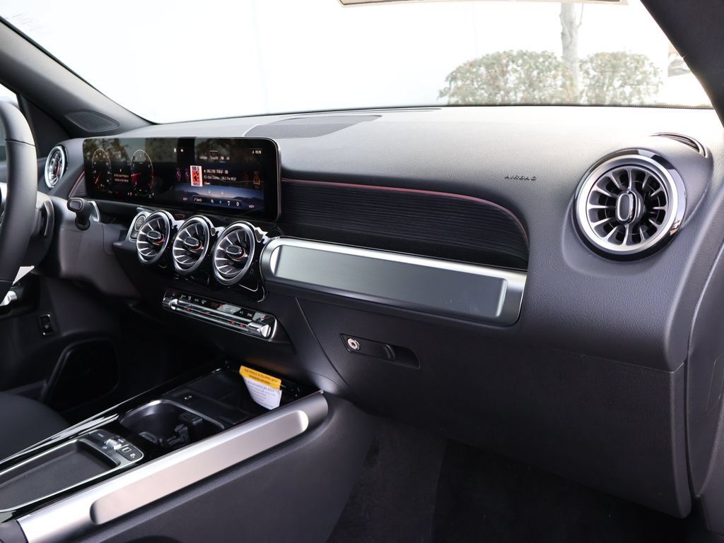 New 2026 Mercedes-Benz GLB 250 4MATIC image 11