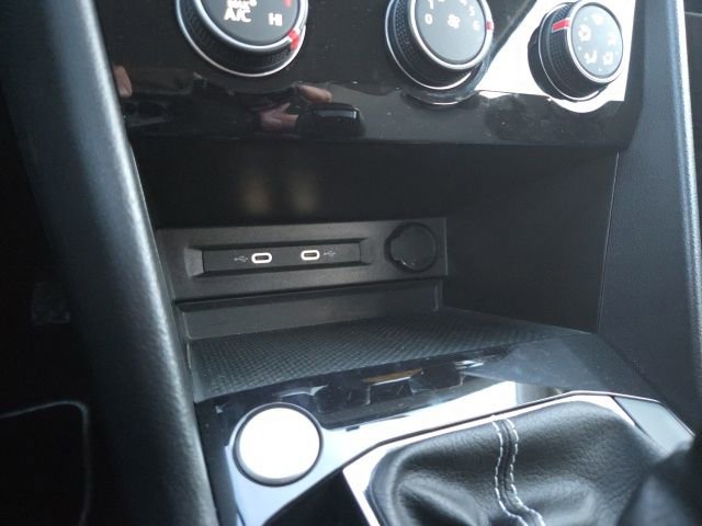 Used 2023 Volkswagen Taos S image 17