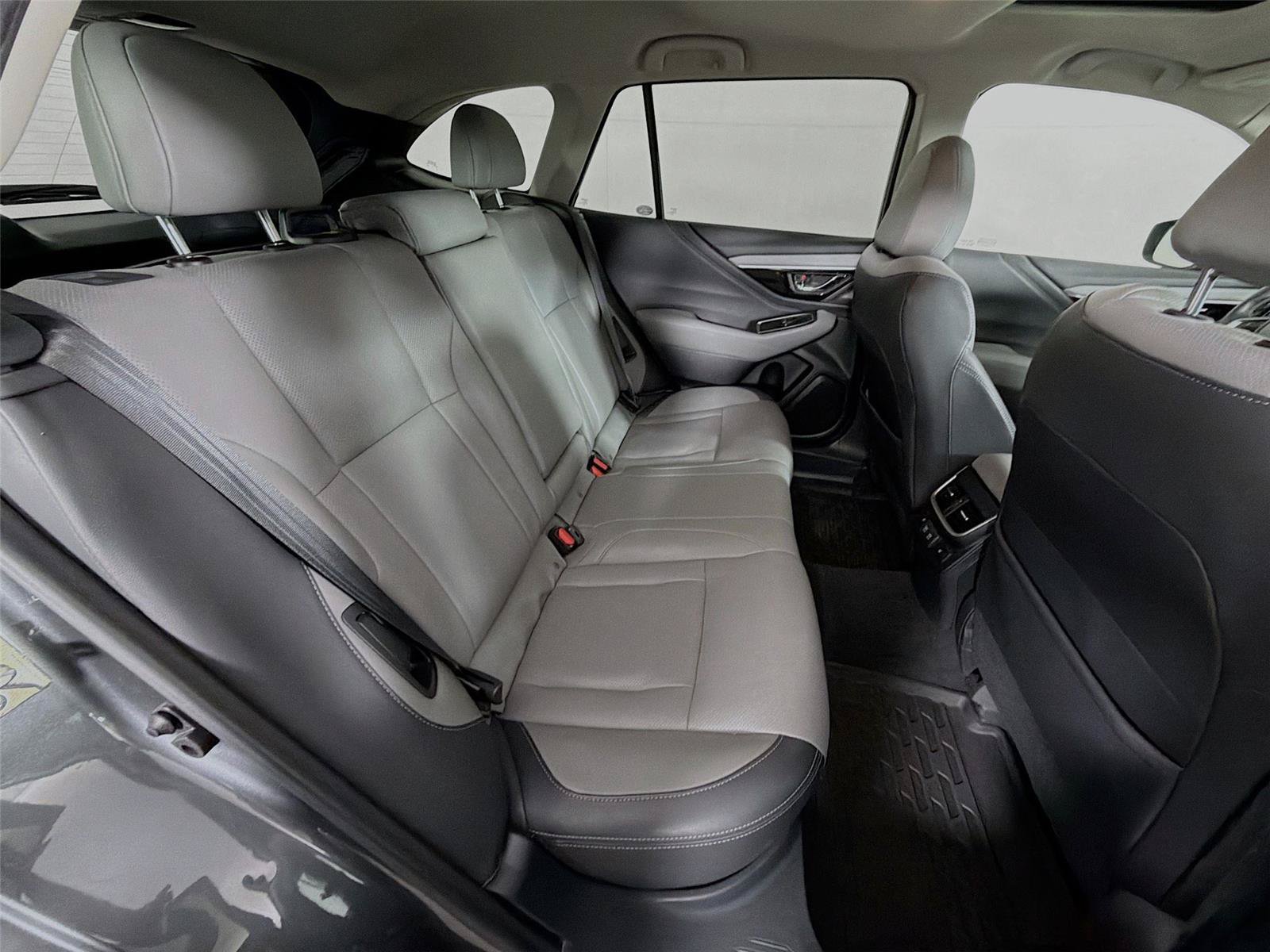 Used 2020 Subaru Outback Limited XT AWD/4WD image 30