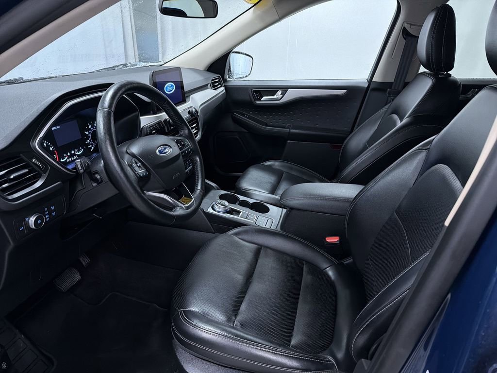 Used 2020 Ford Escape SEL image 11