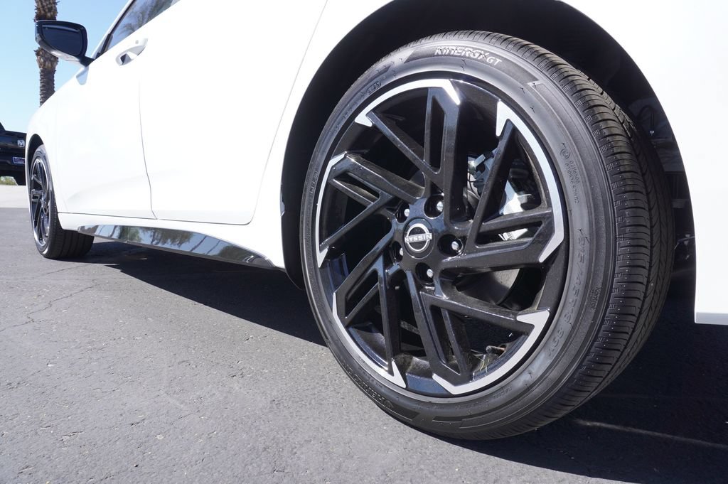New 2026 Nissan Sentra SR w/ SR All Weather Package FWD image 6