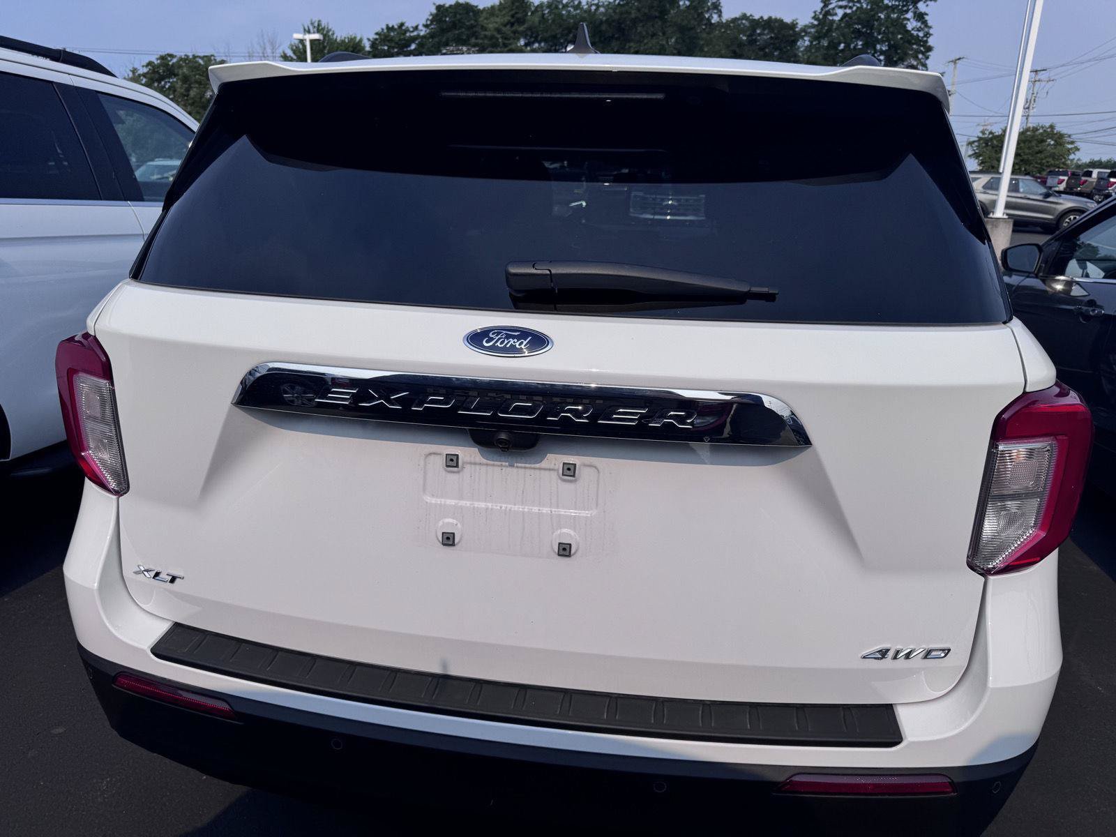 Used 2021 Ford Explorer XLT AWD/4WD image 5