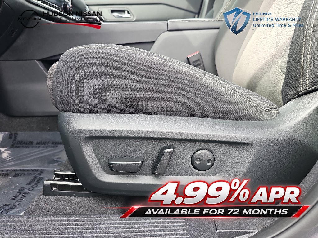Used 2026 Nissan Rogue SV FWD image 29