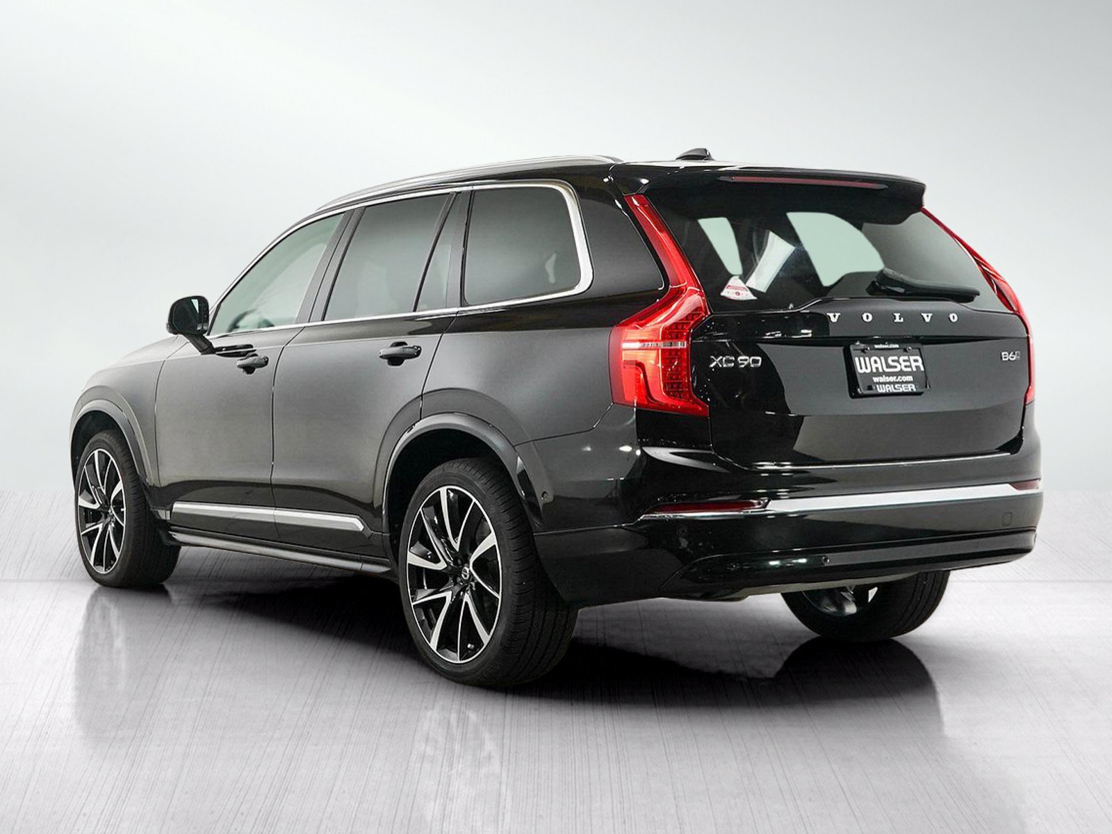 Used 2023 Volvo XC90 B6 Plus w/ Protection Package Premier AWD/4WD image 3