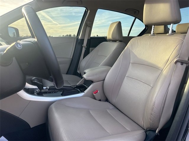 Used 2017 Honda Accord EX-L image 18