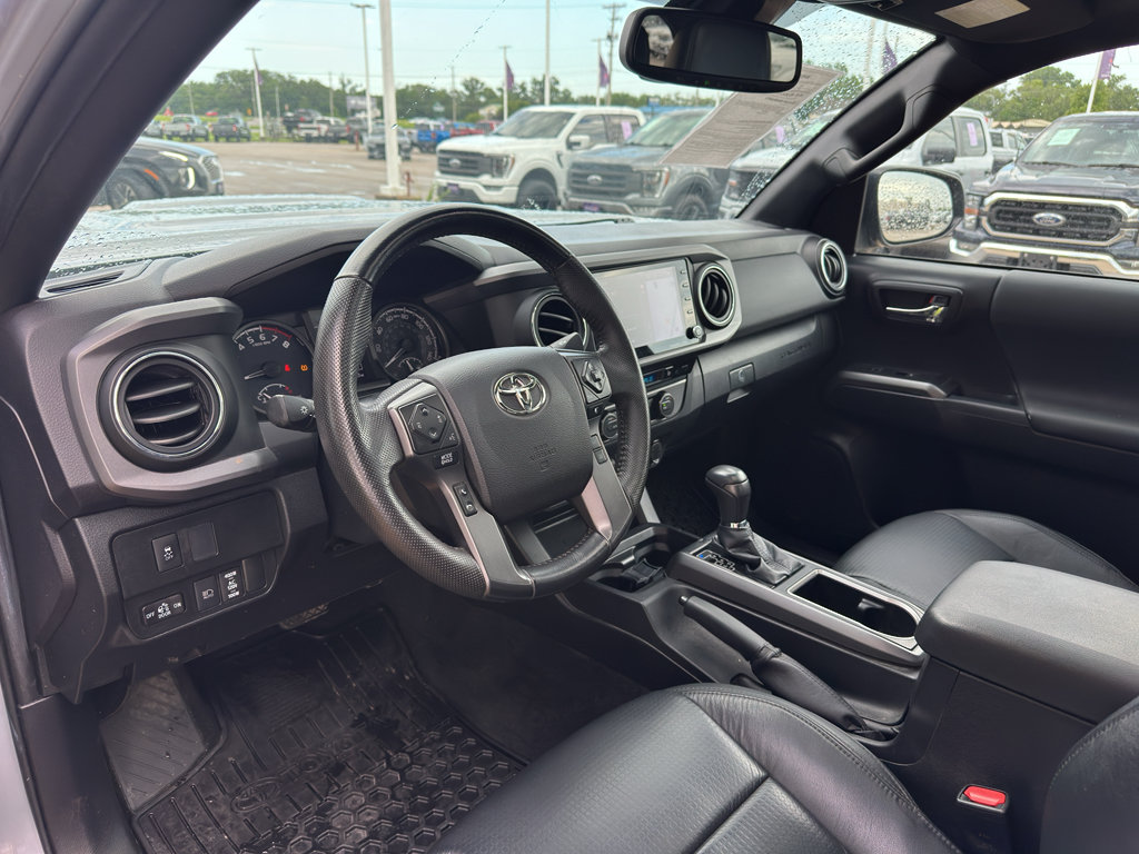 Used 2021 Toyota Tacoma TRD Sport AWD/4WD image 14