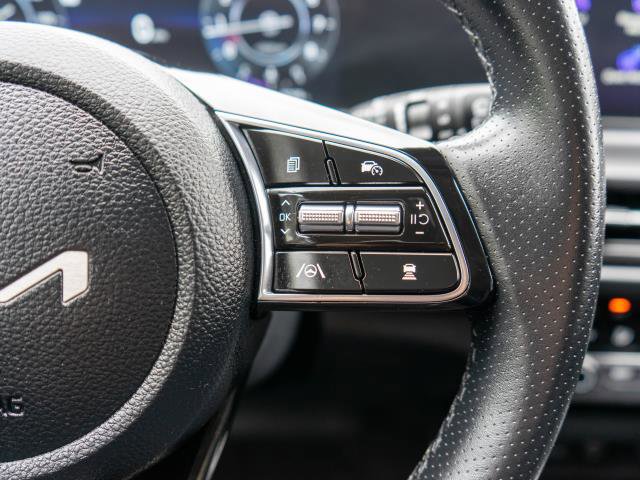 Certified 2025 Kia Seltos SX w/ SX Sunroof Package AWD/4WD image 19