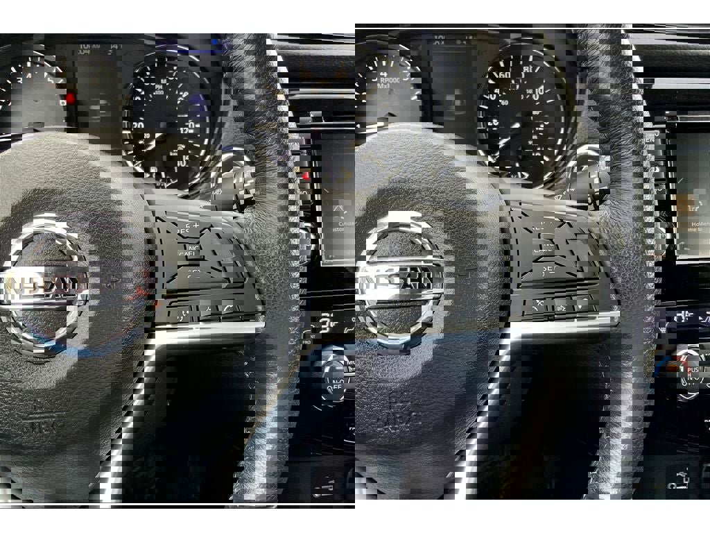 Used 2018 Nissan Rogue SV image 20