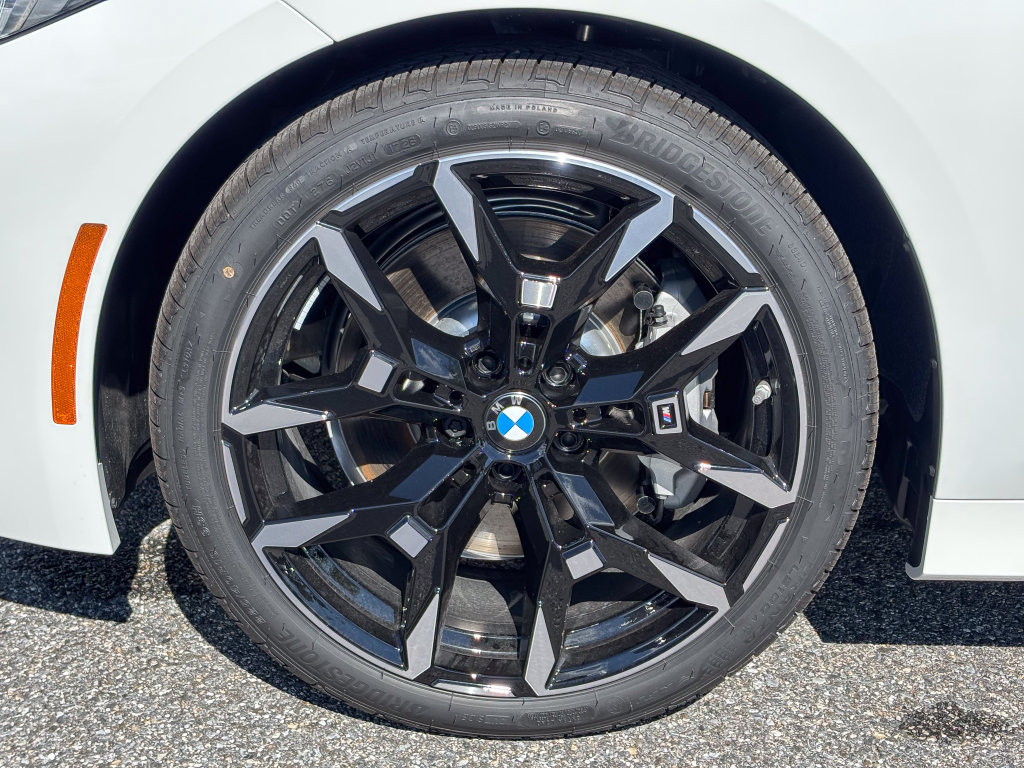 New 2026 BMW 330i xDrive Sedan w/ M Sport Package AWD/4WD image 8