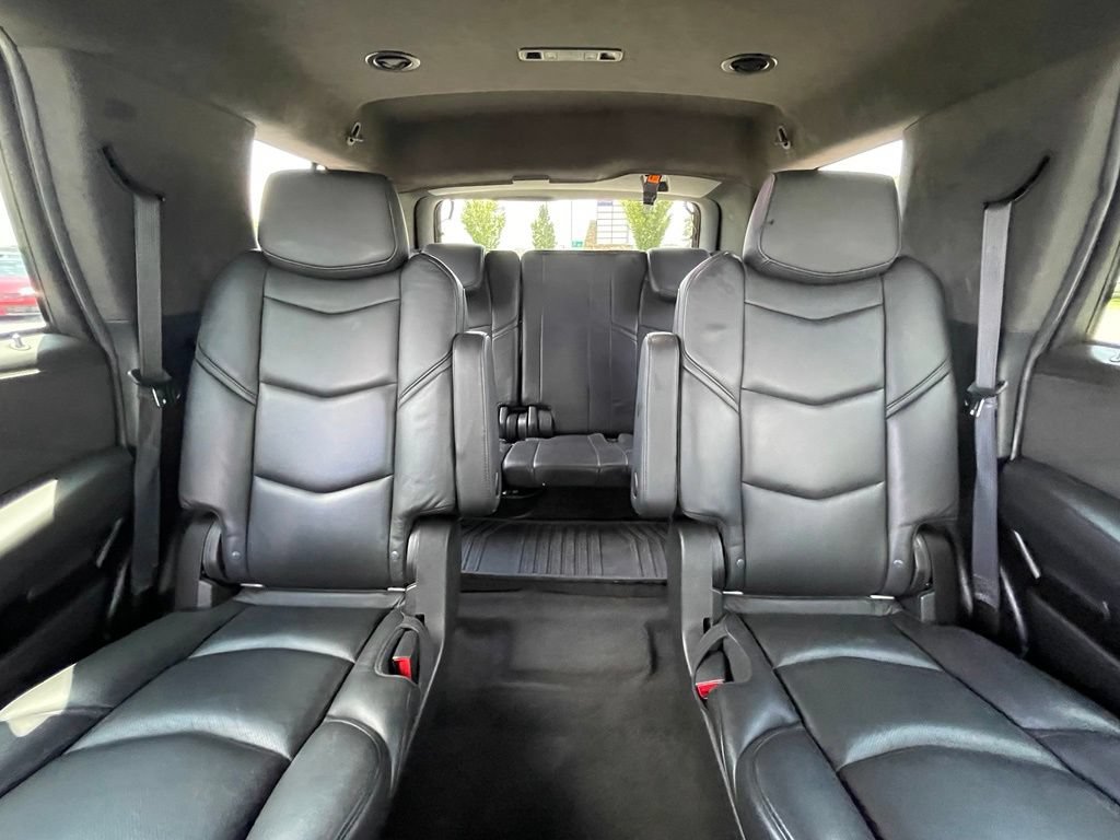 Used 2020 Cadillac Escalade Platinum AWD/4WD image 30