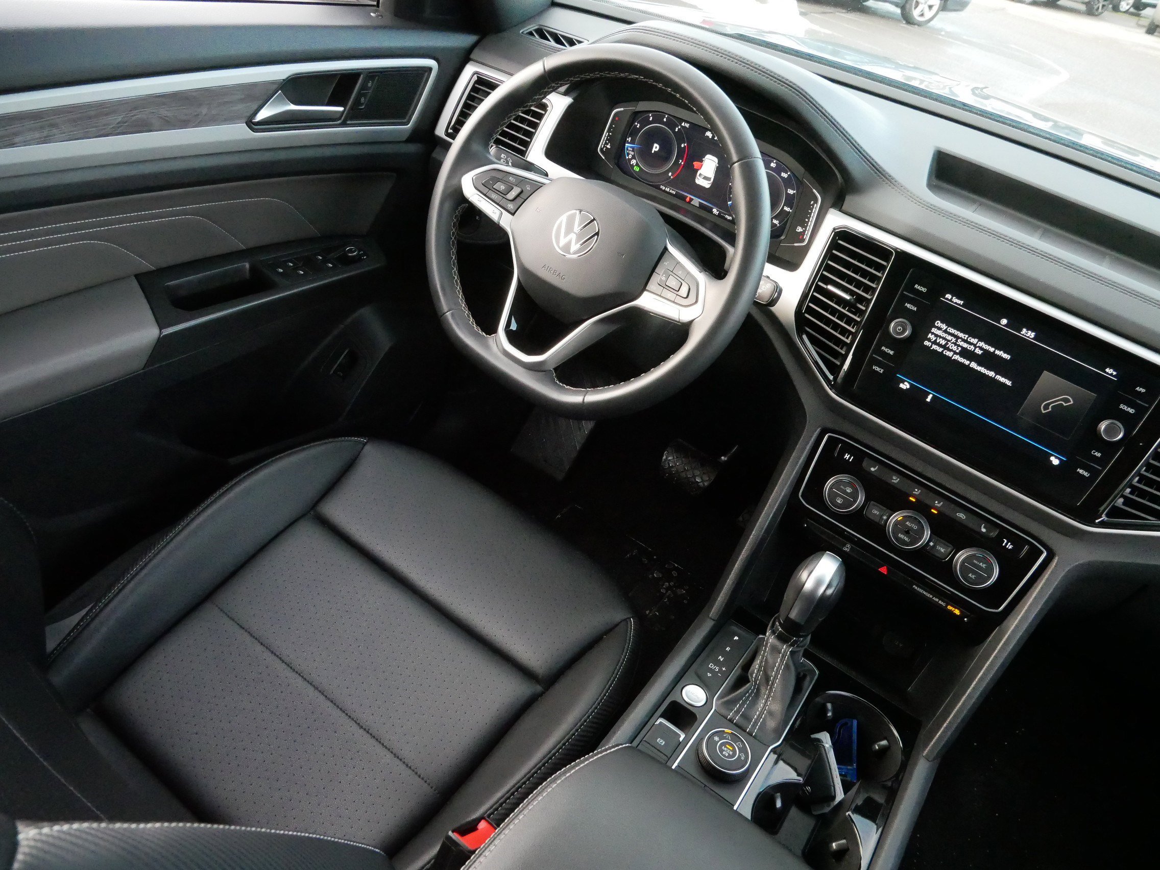 Certified 2023 Volkswagen Atlas Cross Sport SE image 10