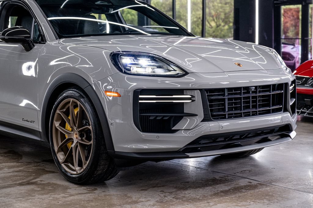 Used 2026 Porsche Cayenne Turbo GT AWD/4WD image 3