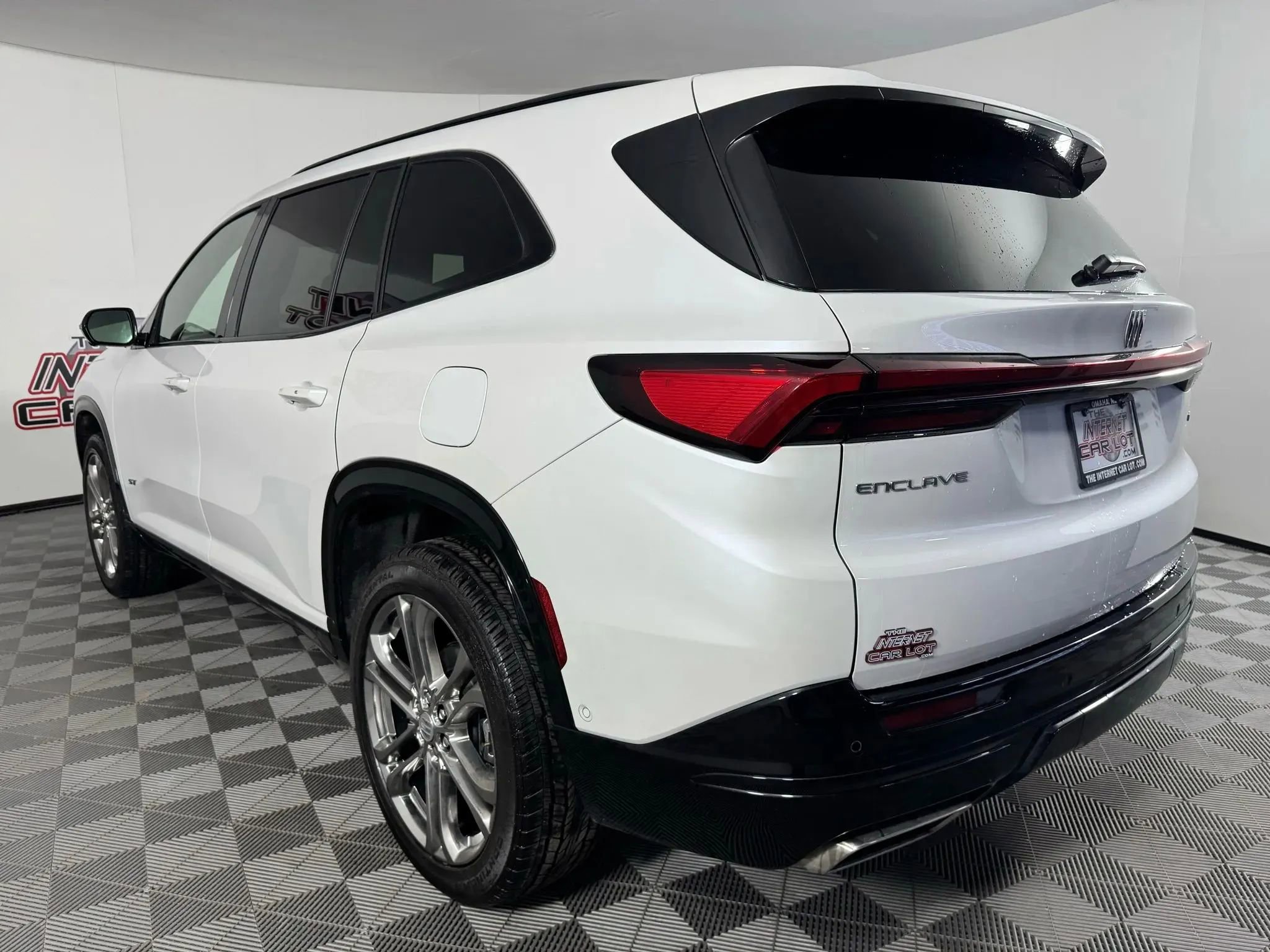 Used 2025 Buick Enclave Sport Touring w/ Super Cruise Package FWD image 22