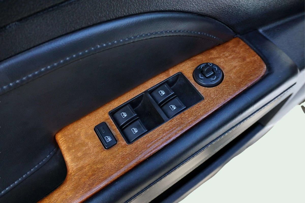 Used 2008 Cadillac STS w/ Preferred Equipment Group RWD image 13