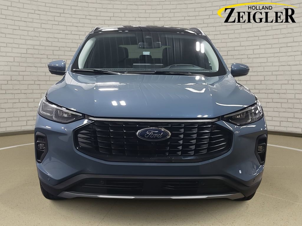 Used 2025 Ford Escape Platinum w/ Premium Technology Package video 2
