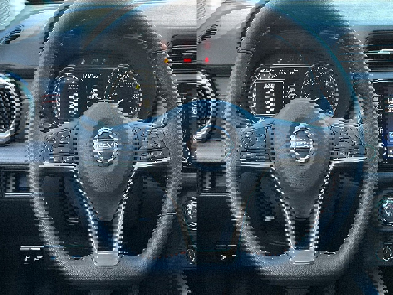 New 2025 Nissan Versa SR w/ Trunk Package image 18