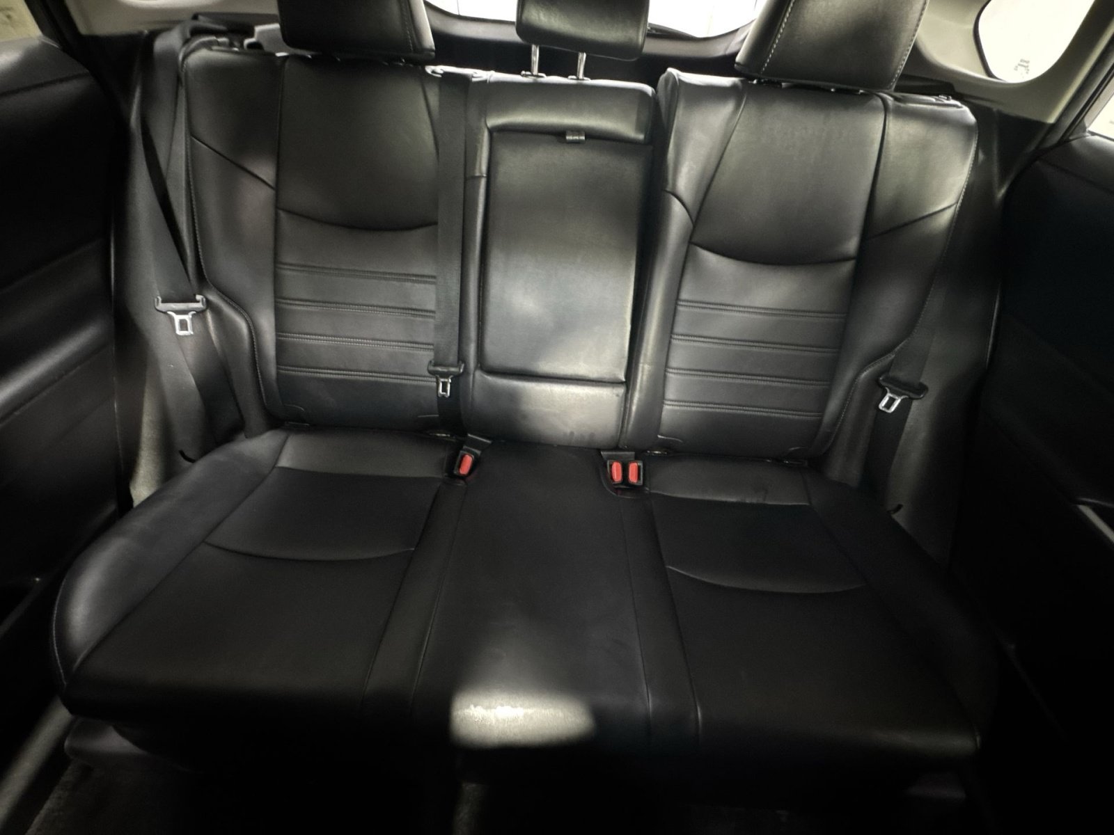 Used 2021 Toyota RAV4 XLE Premium AWD/4WD image 15