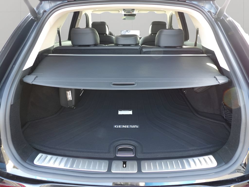 Used 2025 Genesis GV70 2.5T AWD/4WD image 12