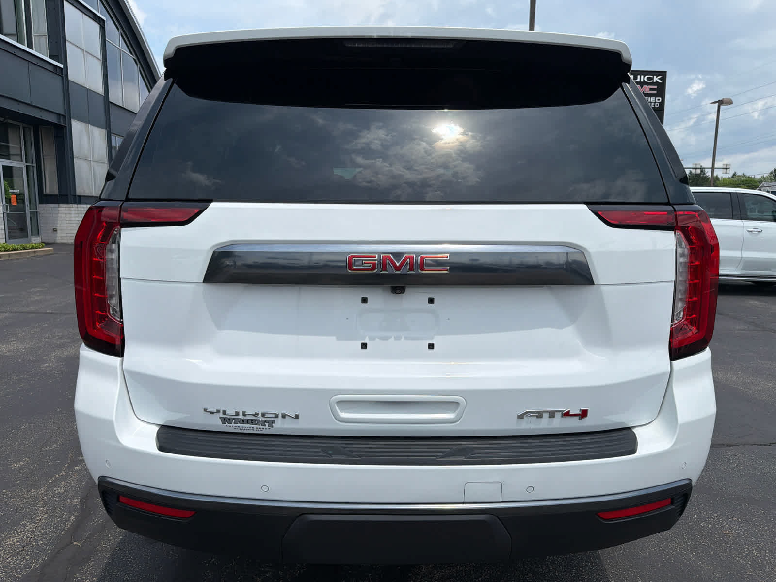 Used 2024 GMC Yukon XL AT4 w/ Max Trailering Package AWD/4WD image 10