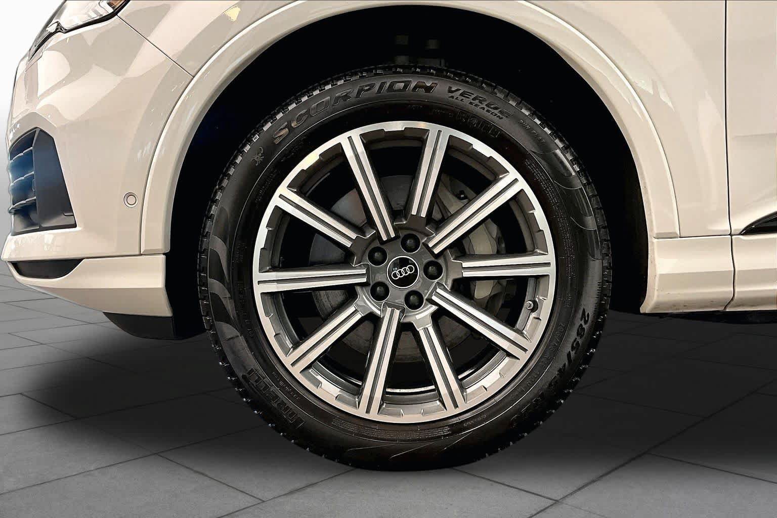 Used 2024 Audi Q7 2.0T Premium Plus AWD/4WD image 11