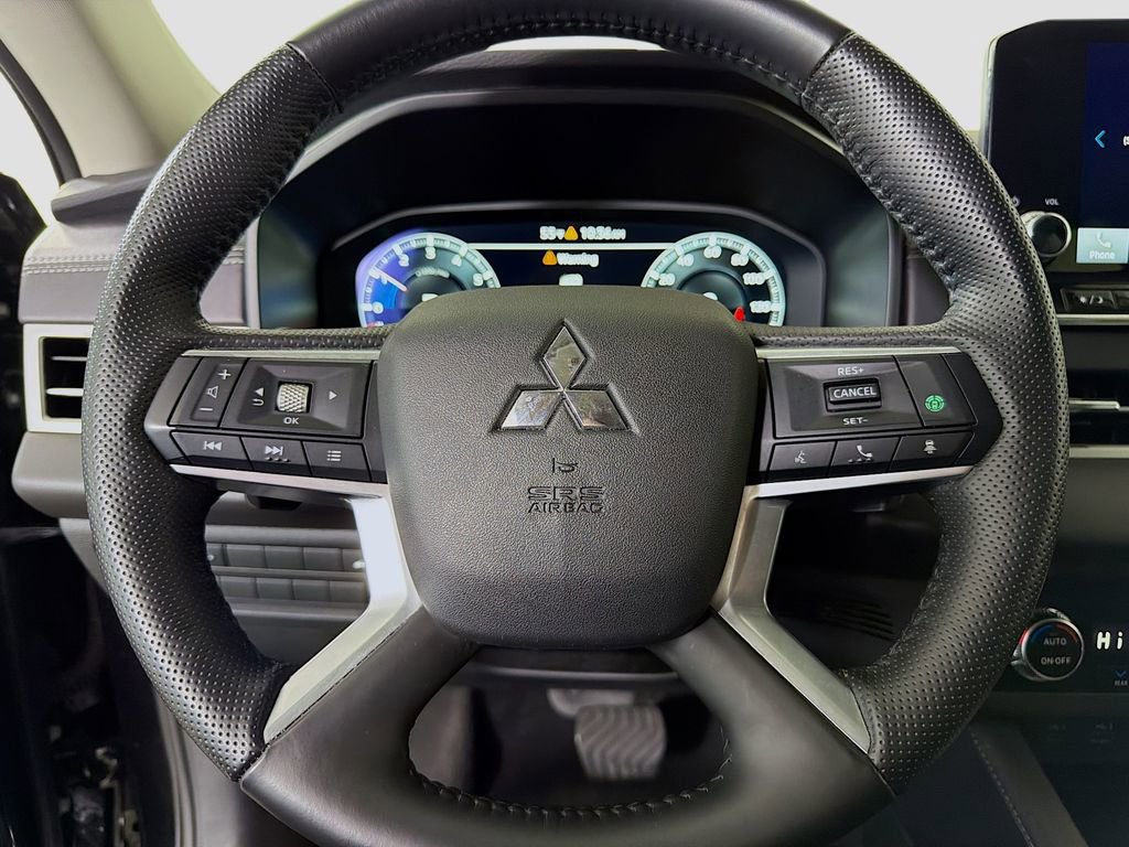 Used 2024 Mitsubishi Outlander SEL image 14