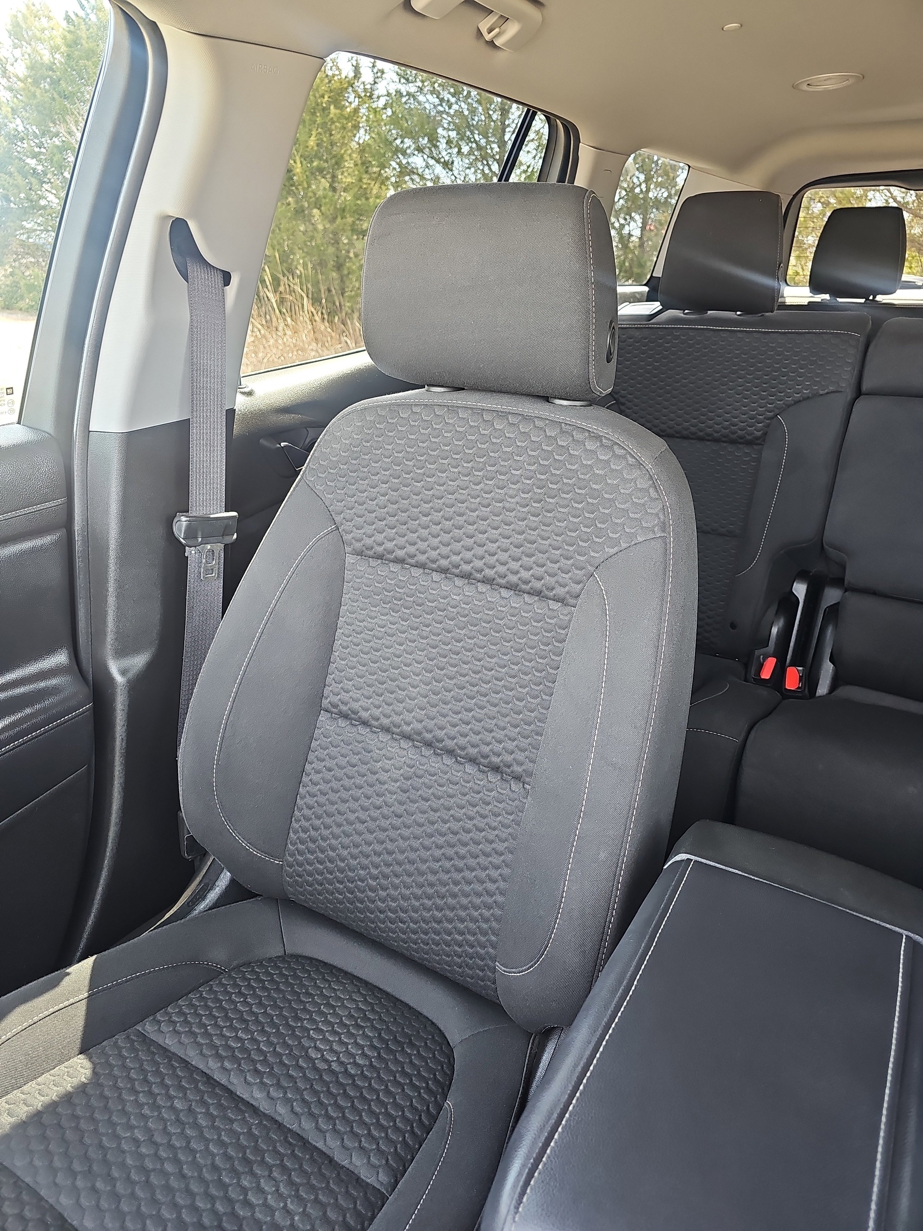 Used 2019 GMC Acadia SLE image 35