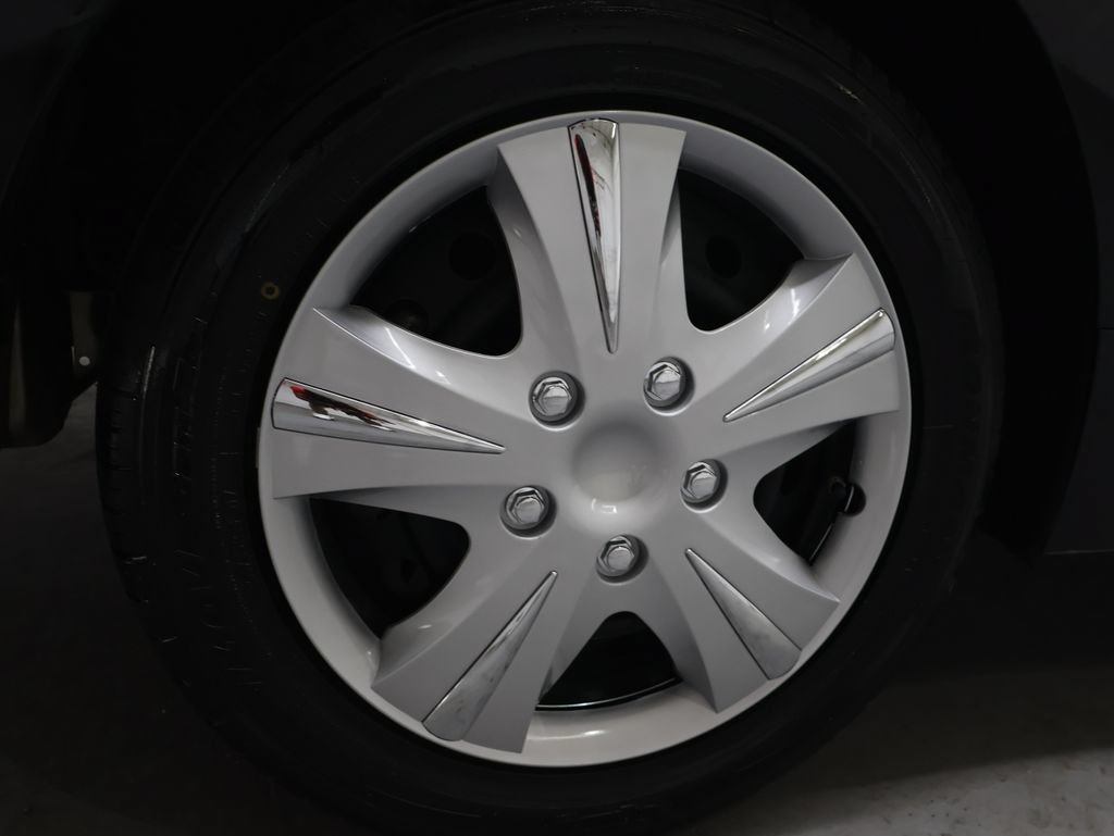 Used 2022 Toyota Corolla LE FWD image 33