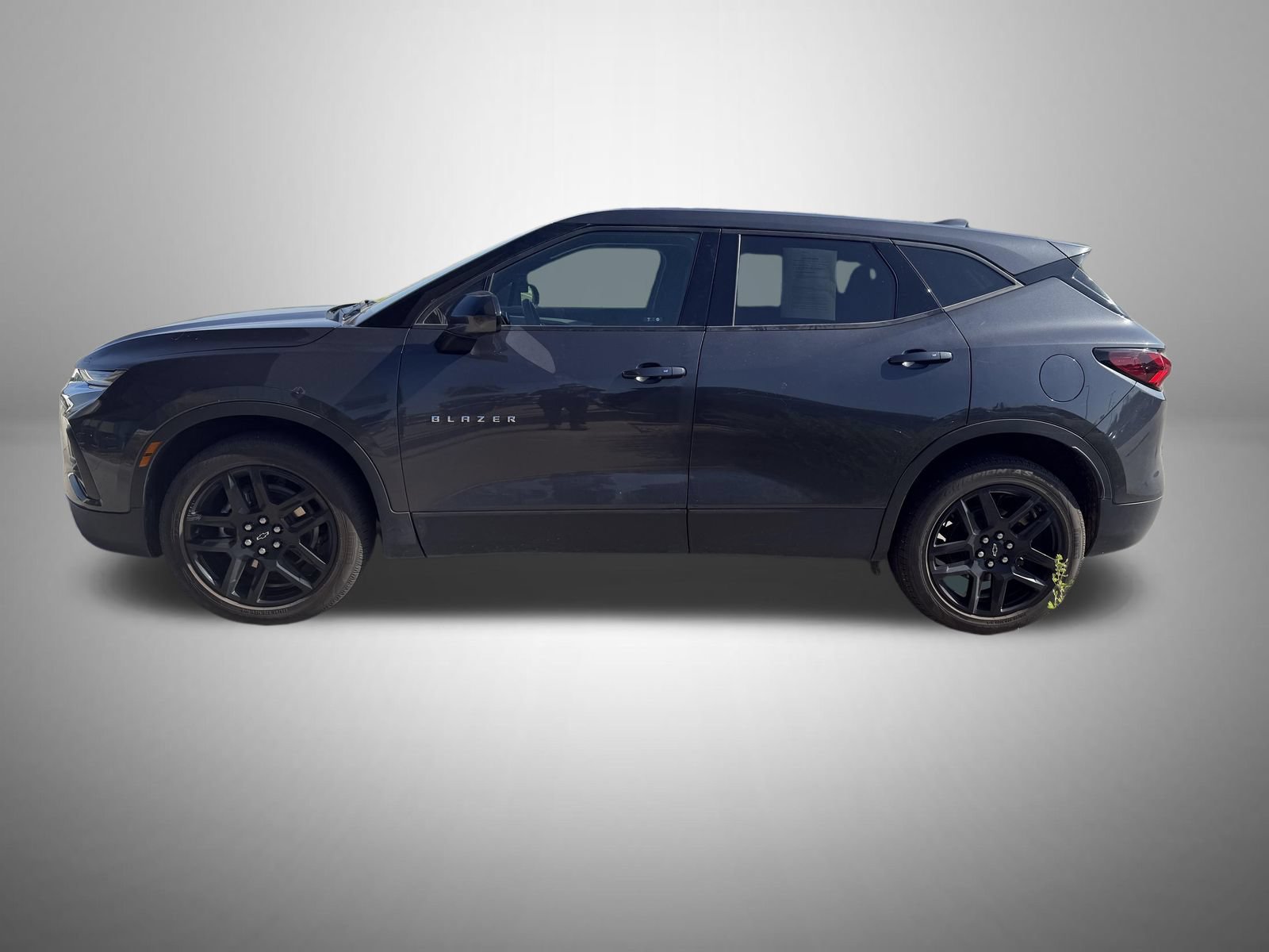 Used 2021 Chevrolet Blazer LT AWD/4WD image 2