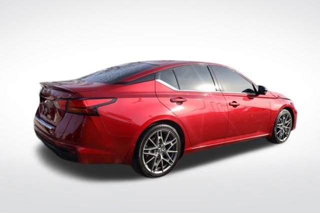 Used 2023 Nissan Altima 2.0 SR image 11