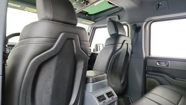 Used 2025 INEOS Grenadier AWD/4WD image 32