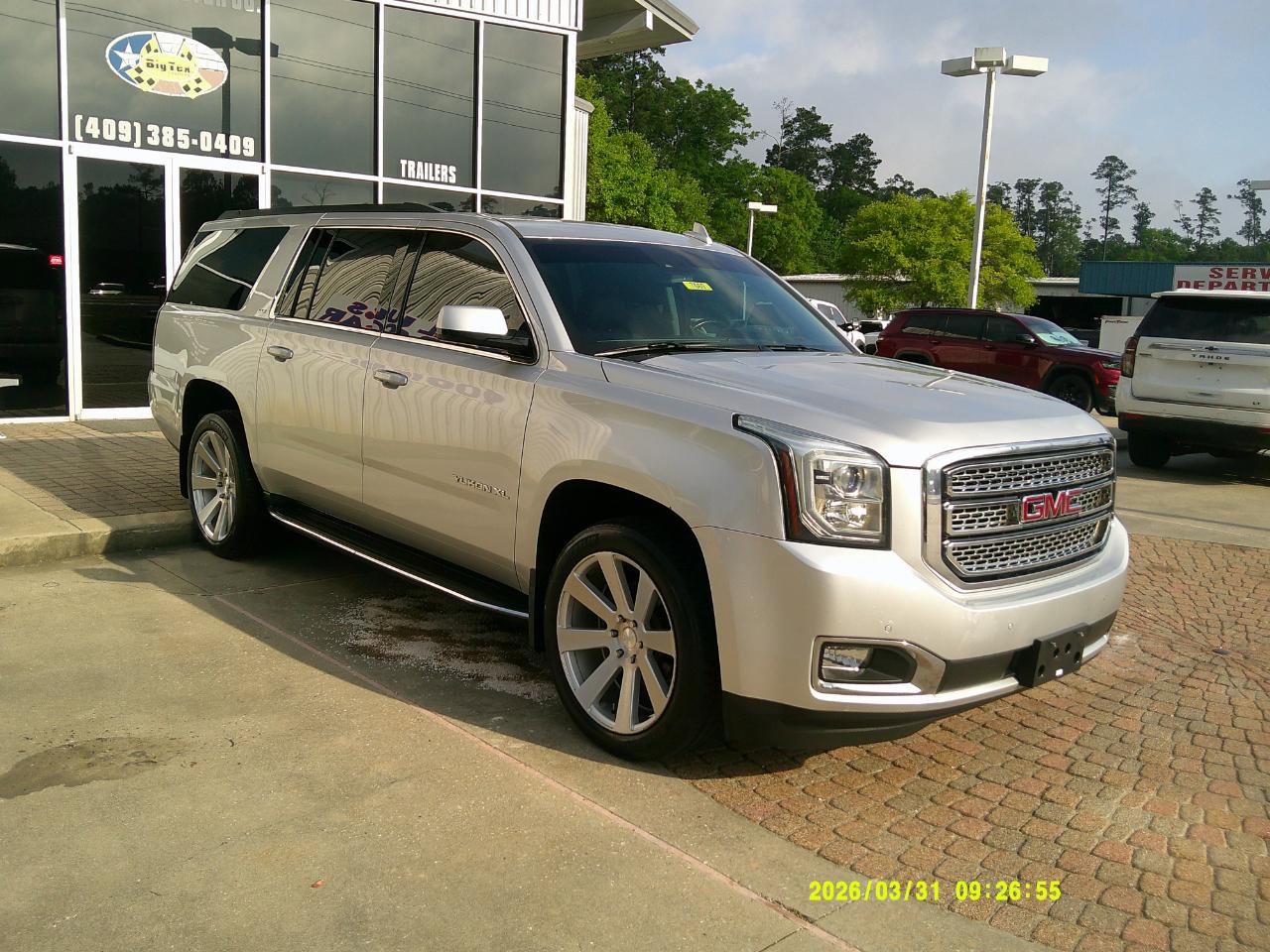Used 2017 GMC Yukon XL SLT image 5