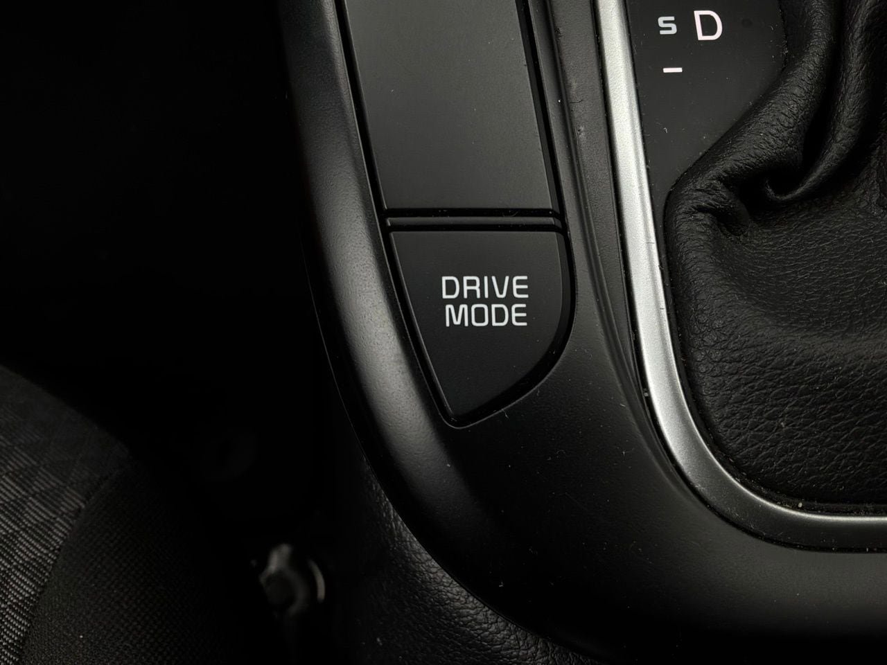 Used 2025 Kia Soul LX w/ LX Technology Package FWD image 22