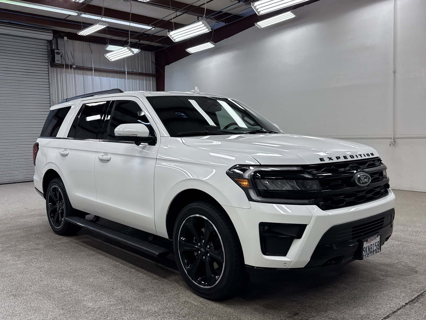 Used 2024 Ford Expedition Limited image 25