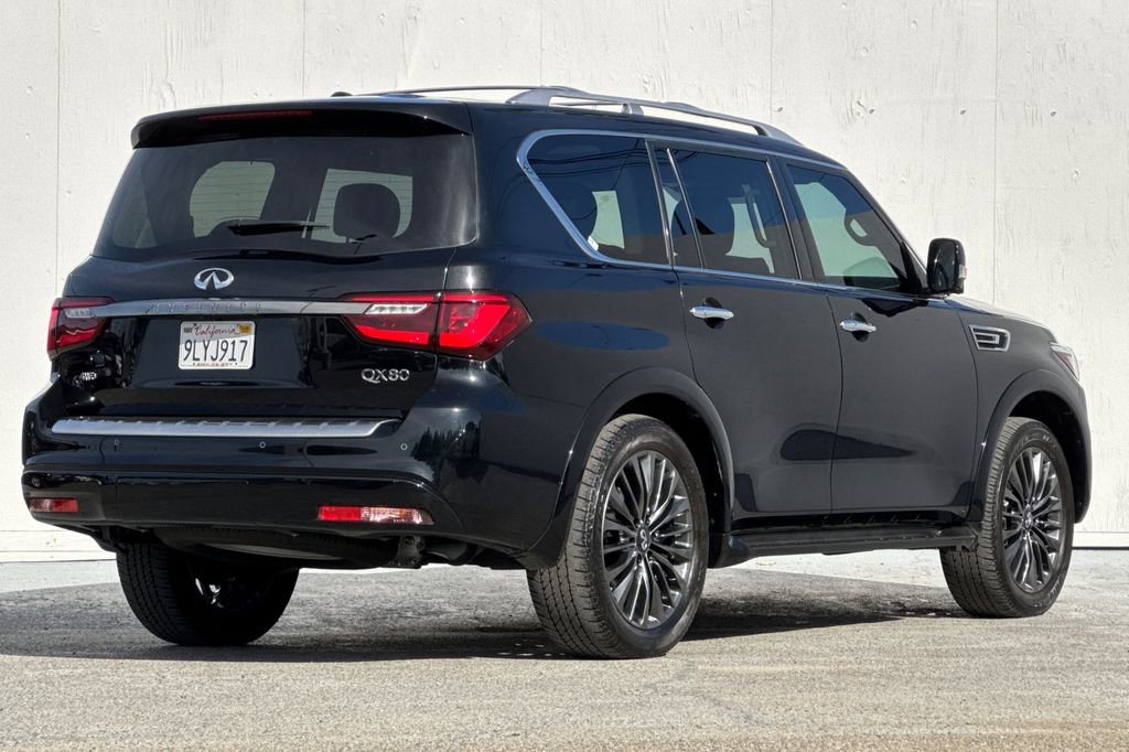 Certified 2024 INFINITI QX80 Premium Select w/ Cargo Package image 3