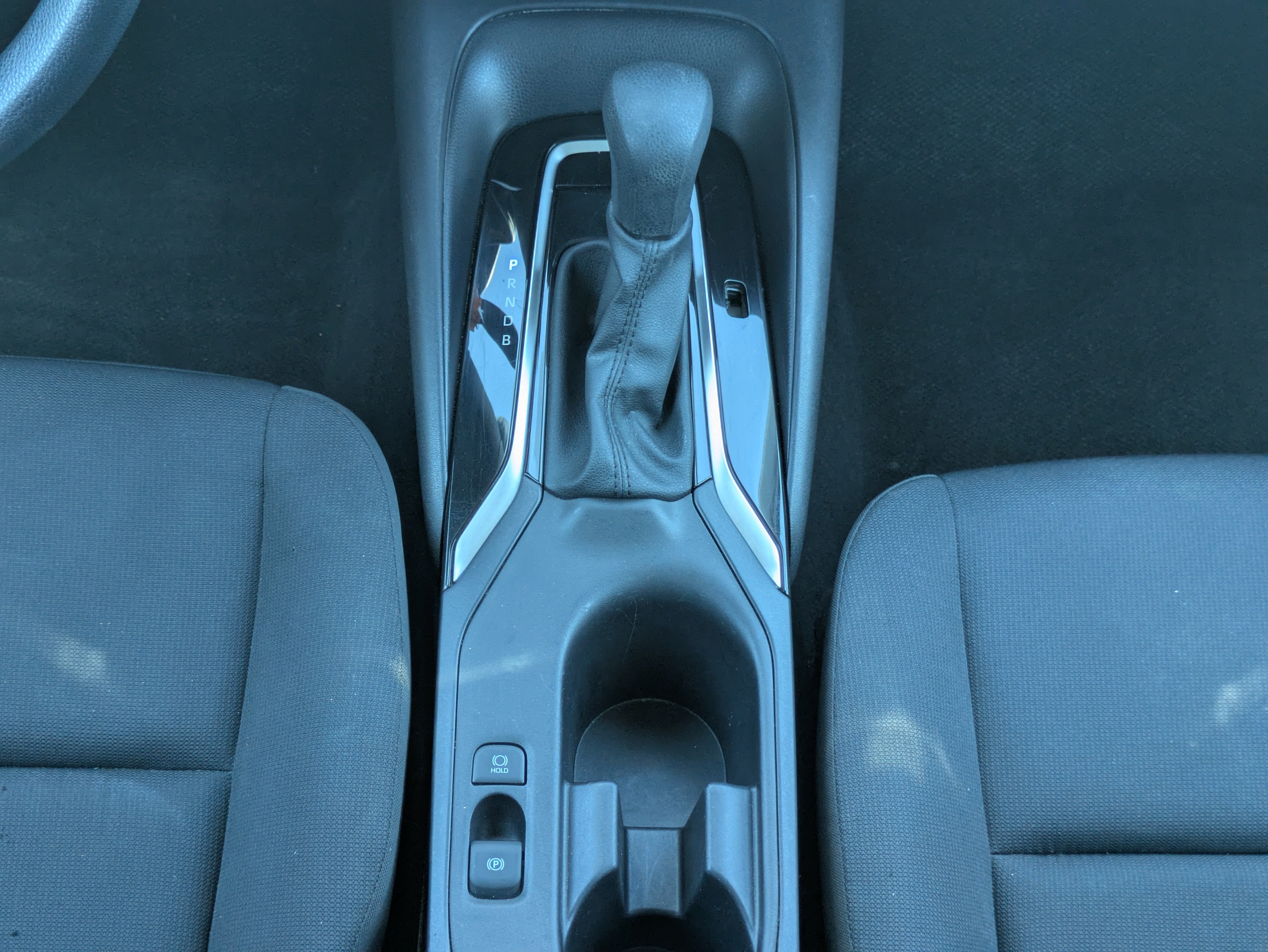 Used 2025 Toyota Corolla LE FWD image 6