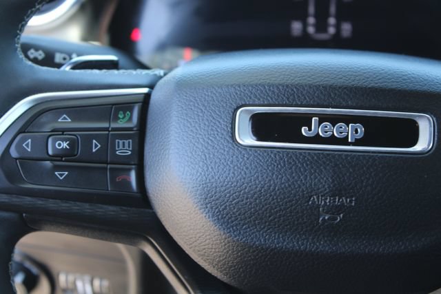 Used 2023 Jeep Grand Cherokee L Laredo AWD/4WD image 21