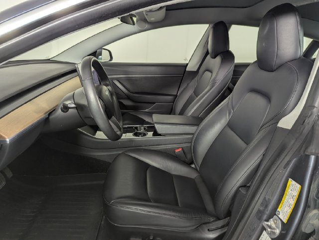 Used 2020 Tesla Model 3 Standard Range Plus RWD image 10