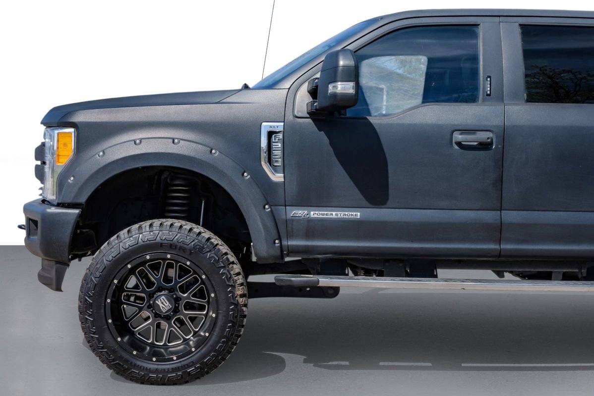 Used 2017 Ford F250 XLT w/ XLT Value Package image 10