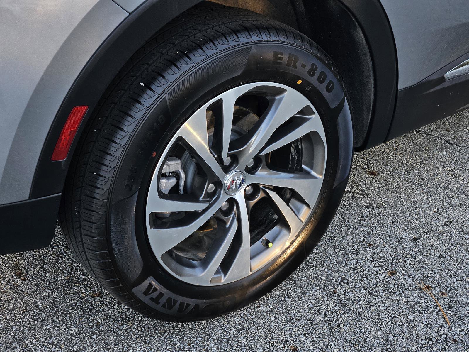 Used 2023 Buick Envision Essence image 8