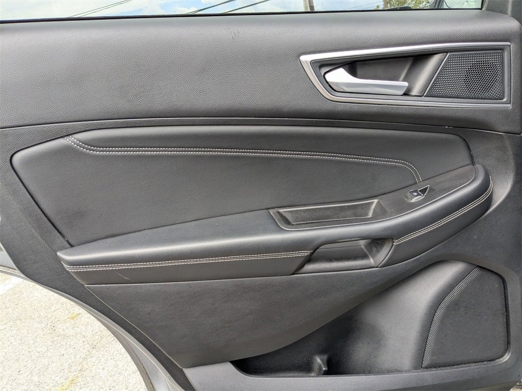Used 2024 Ford Edge Titanium image 26