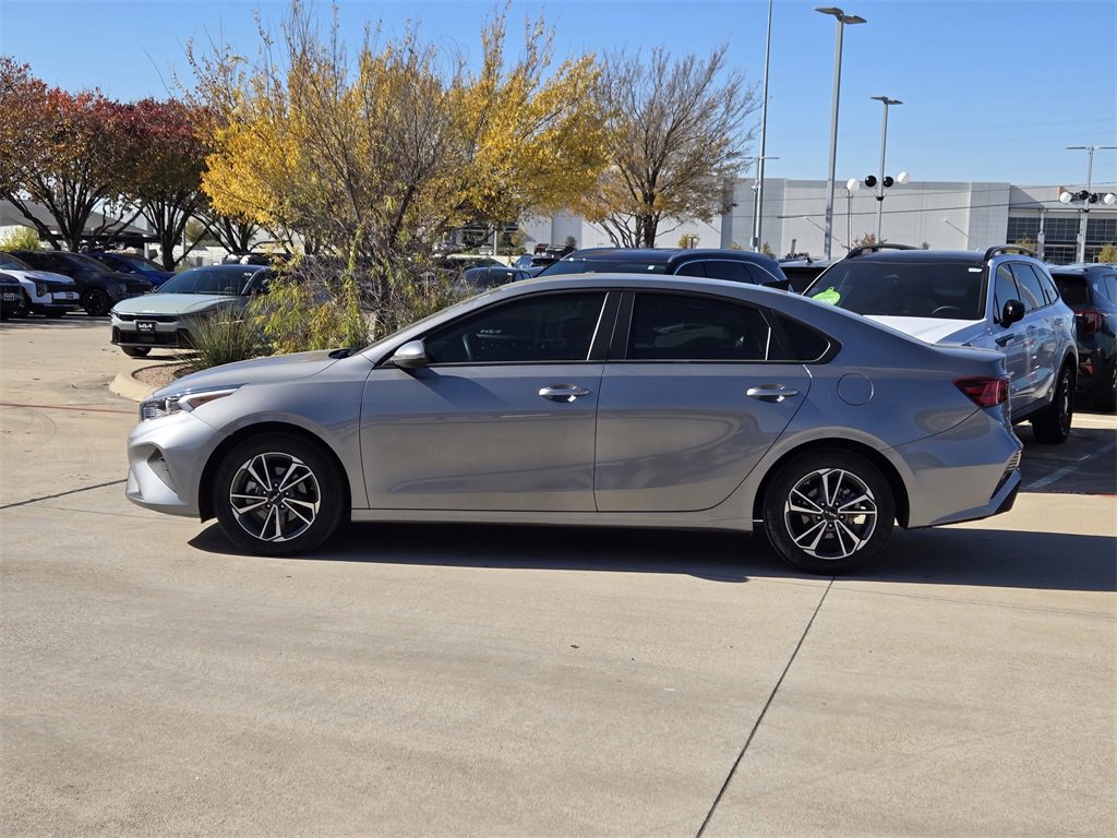Certified 2022 Kia Forte LXS image 12