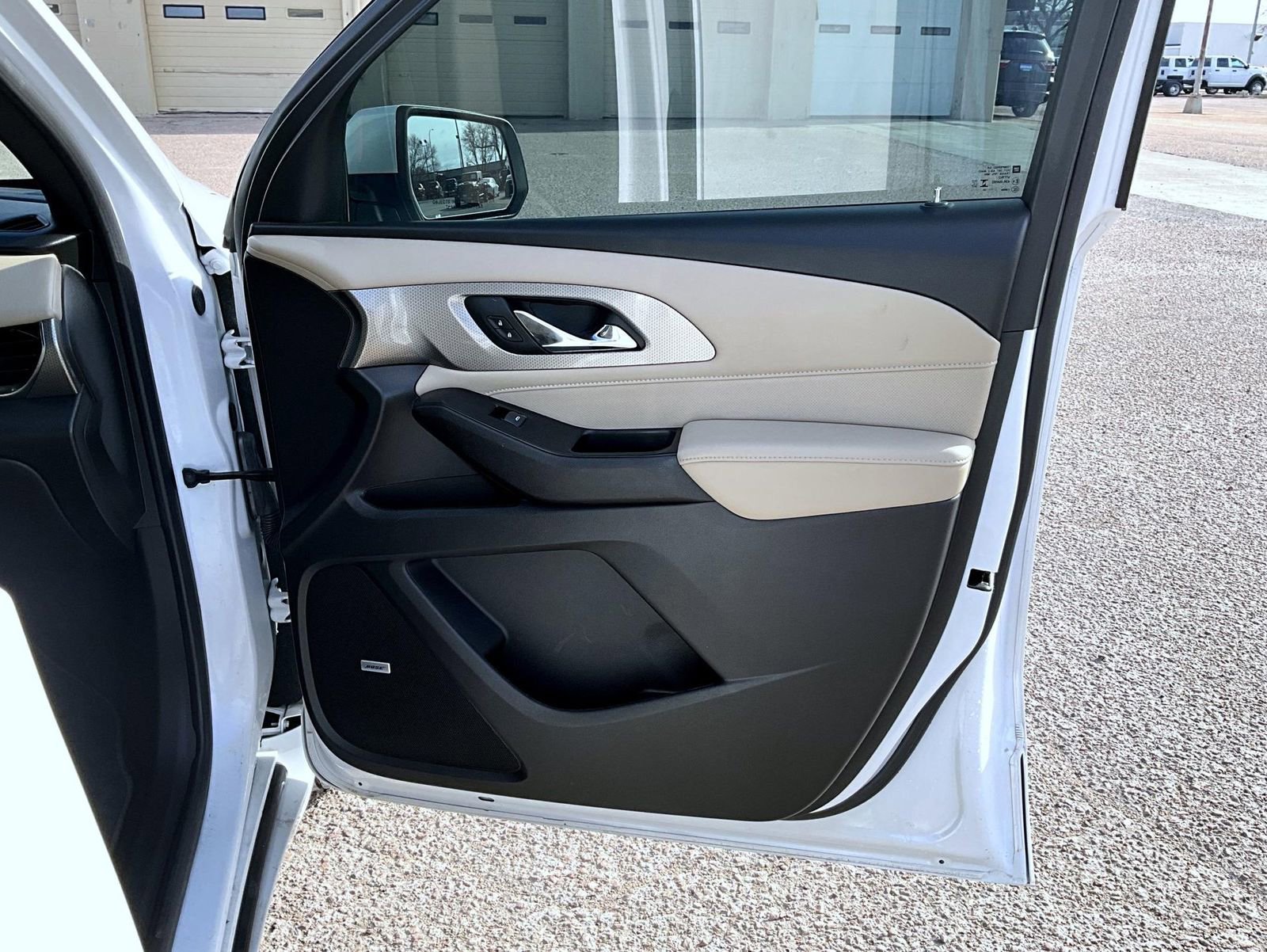 Used 2023 Chevrolet Traverse Premier AWD/4WD image 17